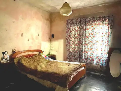 Casa 5 ambientes con 1 baño