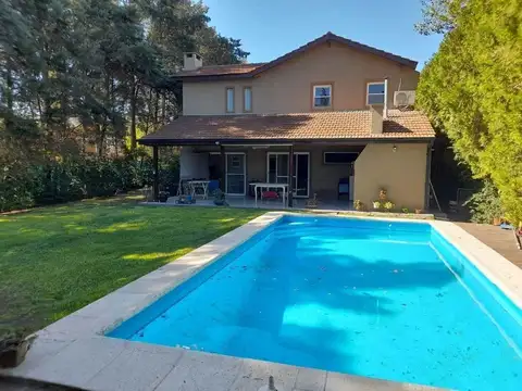 Casa en Venta con 1 cochera