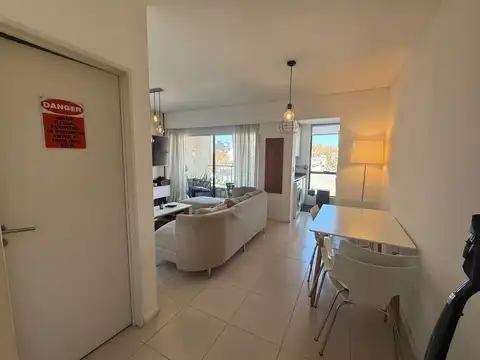 Arismendi 2600, Piso 5