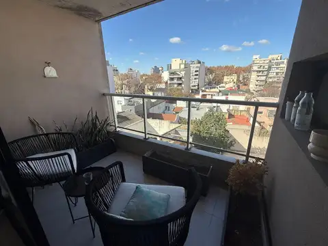 VENTA 2 AMB CON COCHERA PARQUE CHAS