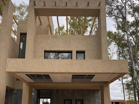 Nuevo malagueño duplex con terraza  y asador recibo vehiculo financio