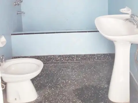 Depto Tipo Casa 3 ambientes con 2 baños