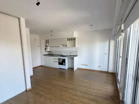 Departamento en Alquiler en Republica De La Sexta, $ 350.000