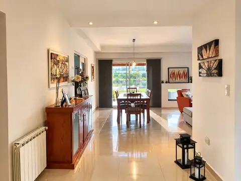 Casa en Venta en San Agustín, USD 430.000