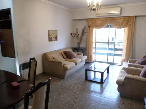 Departamento 3 Ambientes Al Frente con Balcón Corrido