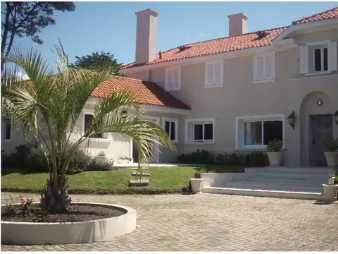 Casa en Venta en Golf, USD 3.000.000