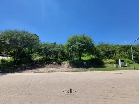 Lote venta 1185 m² Apto Crédito