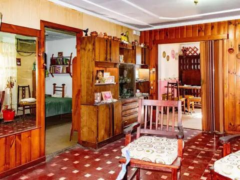 Casa 4 ambientes con 1 baño