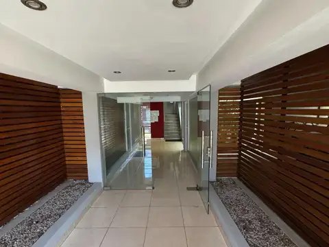 Departamento en Alquiler en Remedios de Escalada, $ 360.000