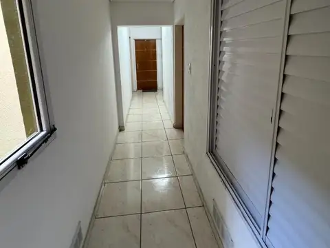 Roma 2400, Piso 1°
