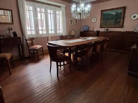 Vendo Casa en Pleno centro Maipu y Nacion
