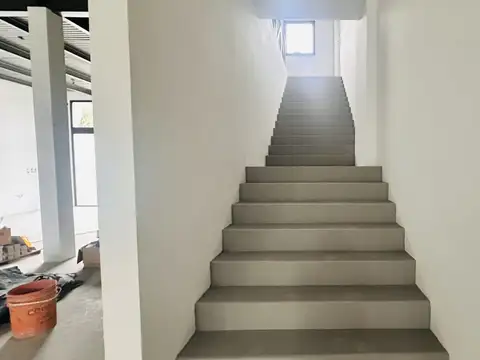 Alquiler Local coercial 400 m2 - Zona City Bell Centro