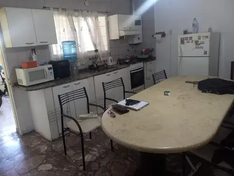Casa 5 ambientes con 1 baño