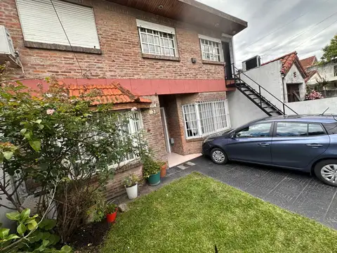 Depto Tipo Casa en Alquiler de 3 ambientes