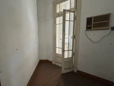 Oficina 4 ambientes con 1 baño