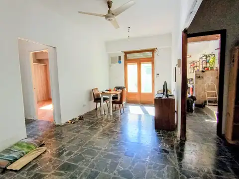 Sanabria 2200, Piso P.B