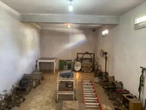 Casa 5 ambientes con 4 baños