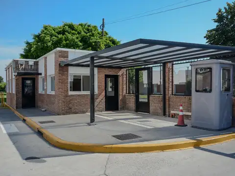 Galpon en Alquiler en Bernal, USD 3.146