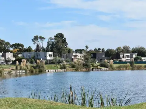 Lote Al Agua En Barrio San Matias Area 5 Ubicado En Isla Sob