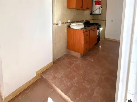 Depto Tipo Casa en Alquiler en Llavallol, $ 500.000