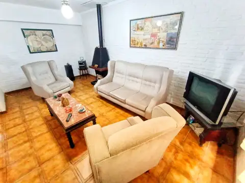 Casa en Venta en Alberdi, USD 240.000