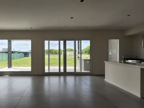 Casa en Venta en Haras Del Sur 3, USD 320.000