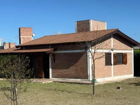 Hermosa casa en Villa Luján