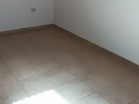 Casa en alquiler sobre Avenida Libertador