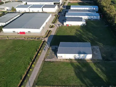 VENDE O ALQUILA nave industrial en polo Industrial Ezeiza