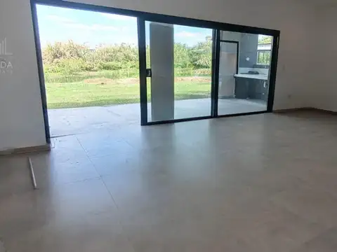 Casa en Venta en El Cantón - Barrio Islas, USD 260.000