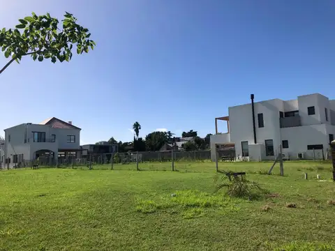 Ramos Mejía  al 2400
