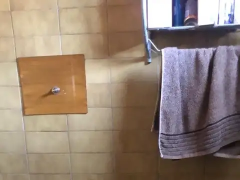 Casa en venta en Lomas de Zamora- 2 dormitorios