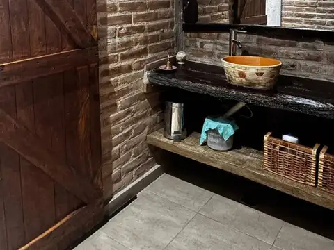 CASA EN VENTA 5 AMBIENTES SAN RAFAEL MENDOZA