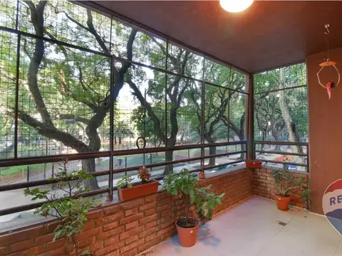Venta depto. 4 amb con dep. y baulera en Belgrano.