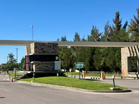 VENTA CASA IMPECABLE EN CORTADERAS lll