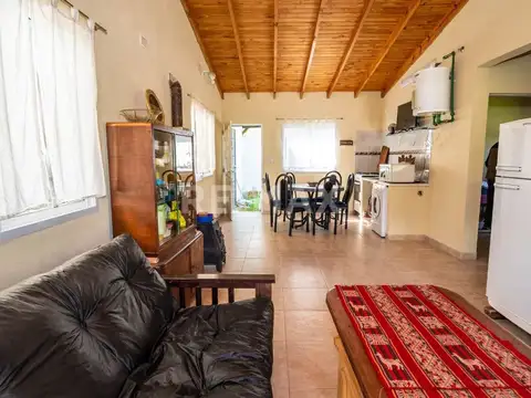 Casa 4 ambientes con 1 baño