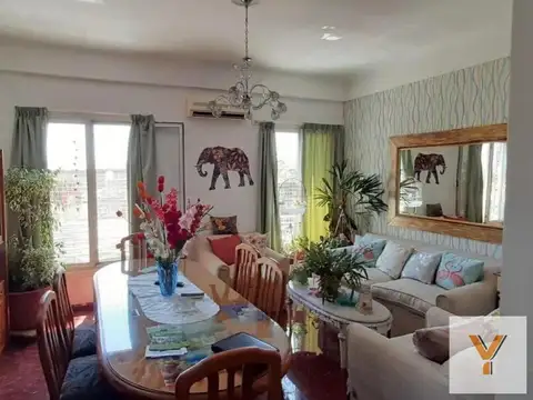 Departamento en venta - 2 Dormitorios 1 Baño - 78mts2 - Lanús