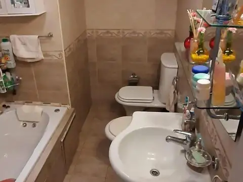 Departamento en Venta en Valentin Alsina, USD 110.000