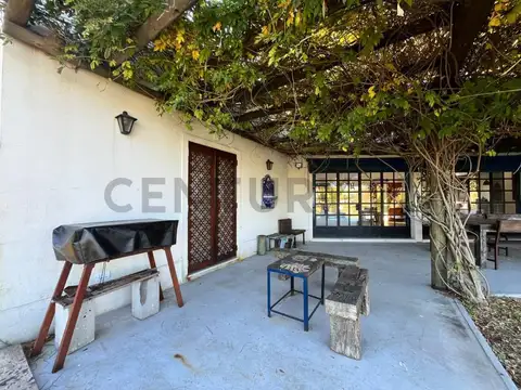 Casa 5 ambientes con 3 baños