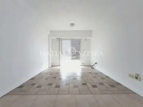 Departamento en Alquiler en Castelar Norte, $ 600.000