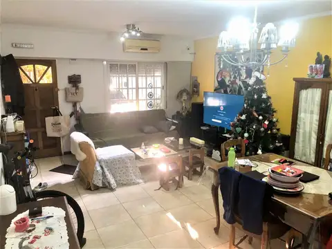 Casa 4 ambientes con 1 baño