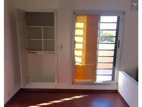 Casa 2 ambientes con 1 baño