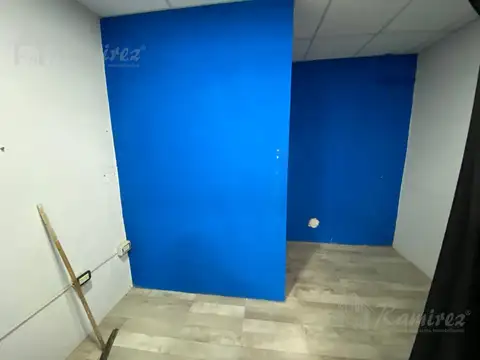 Local En Alquiler - Francisco Alvarez, Moreno