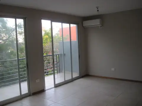 Oficina en Alquiler al Este