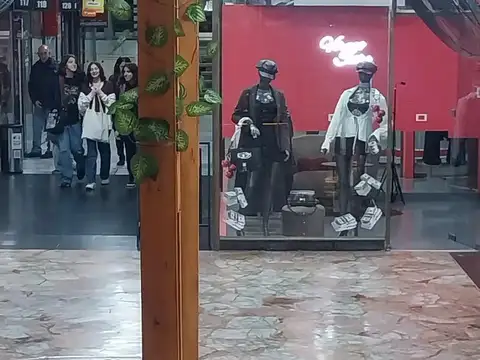 Local en alquiler Zona Belgrano CABA en "Galeria Las Vegas"