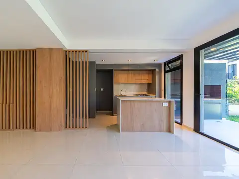 Depto Tipo Casa en Venta de 3 dormitorios