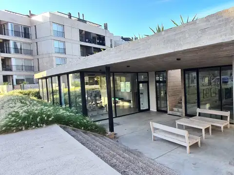 Ocho Sauces - Funes -  Cochera cubierta  Torre 2