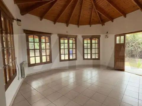 Casa en Venta en General Roca, USD 195.000
