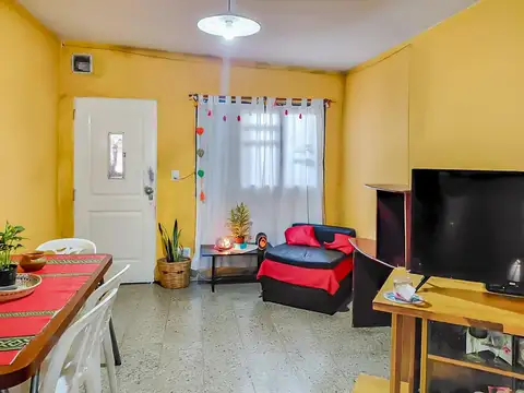 VENTA - Casa 2 dormitorios, galería y parrillero - Pérez, Santa Fe.