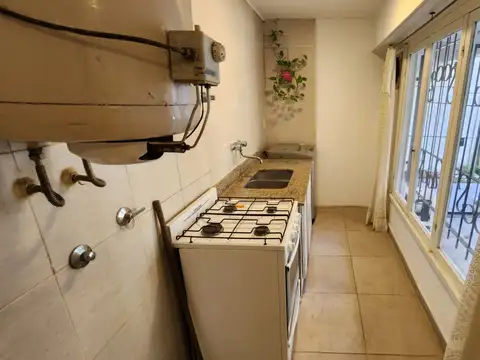 Depto Tipo Casa 2 ambientes con 1 baño